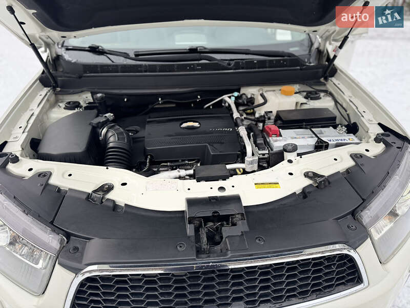 Внедорожник / Кроссовер Chevrolet Captiva 2012 в Сваляве