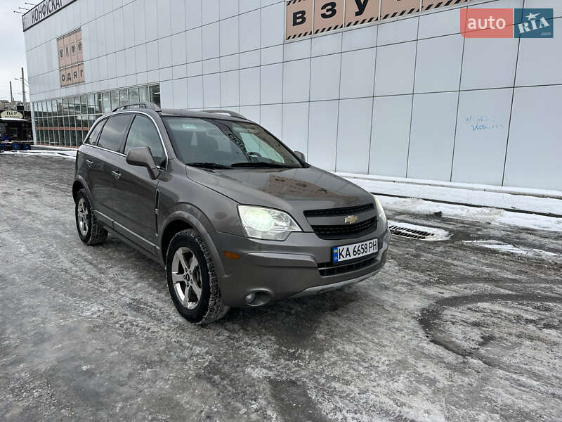 Внедорожник / Кроссовер Chevrolet Captiva 2012 в Киеве