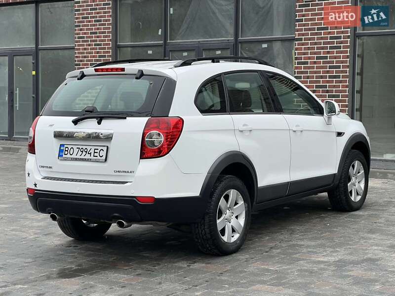 Позашляховик / Кросовер Chevrolet Captiva 2011 в Чернівцях