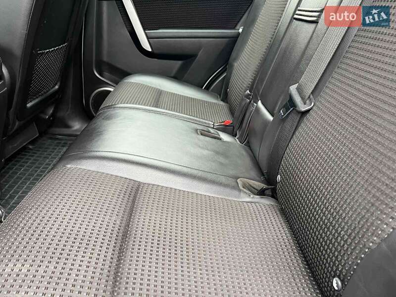 Позашляховик / Кросовер Chevrolet Captiva 2011 в Чернівцях