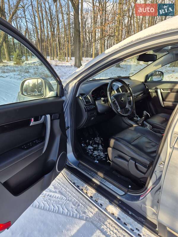 Позашляховик / Кросовер Chevrolet Captiva 2011 в Ківерцях