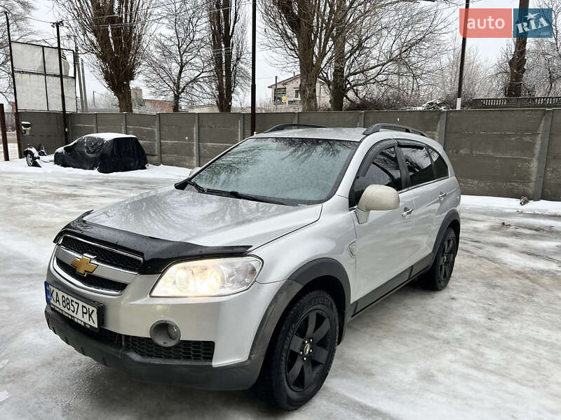 Позашляховик / Кросовер Chevrolet Captiva 2008 в Києві