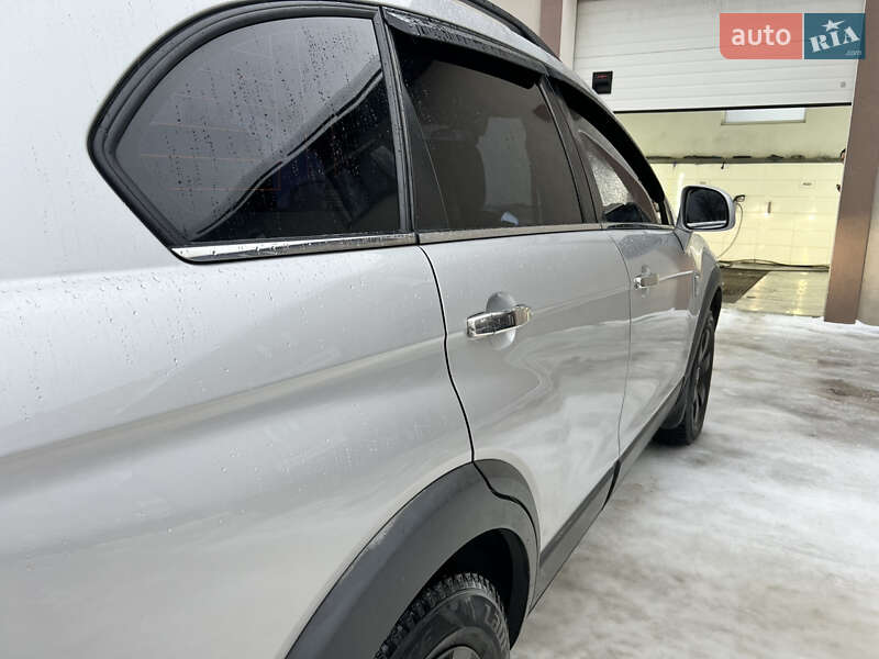 Позашляховик / Кросовер Chevrolet Captiva 2008 в Києві