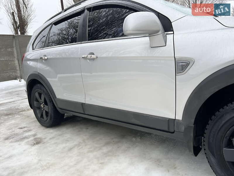 Позашляховик / Кросовер Chevrolet Captiva 2008 в Києві