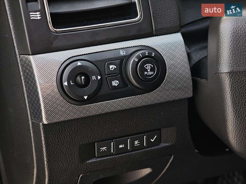 Внедорожник / Кроссовер Chevrolet Captiva 2017 в Харькове