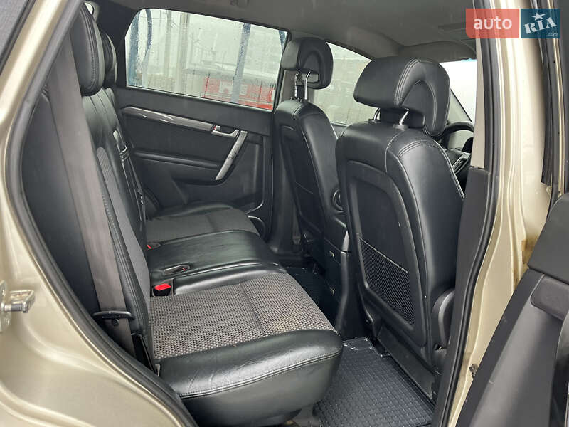 Внедорожник / Кроссовер Chevrolet Captiva 2008 в Хусте фото 7 Внедорожник / Кроссовер Chevrolet Captiva 2008 в Хусте