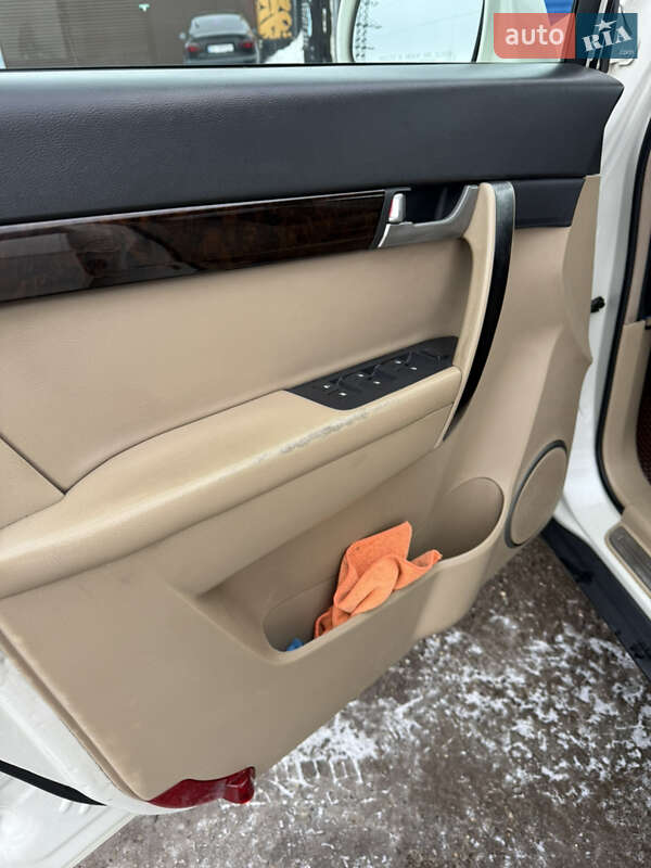 Внедорожник / Кроссовер Chevrolet Captiva 2010 в Тернополе