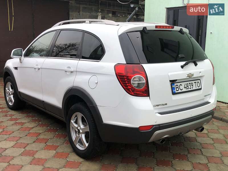 Внедорожник / Кроссовер Chevrolet Captiva 2011 в Жовкве