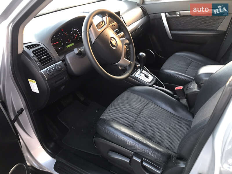Внедорожник / Кроссовер Chevrolet Captiva 2010 в Луцке
