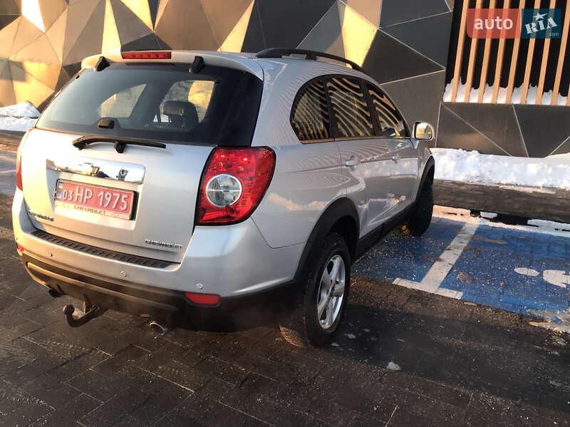 Внедорожник / Кроссовер Chevrolet Captiva 2010 в Луцке