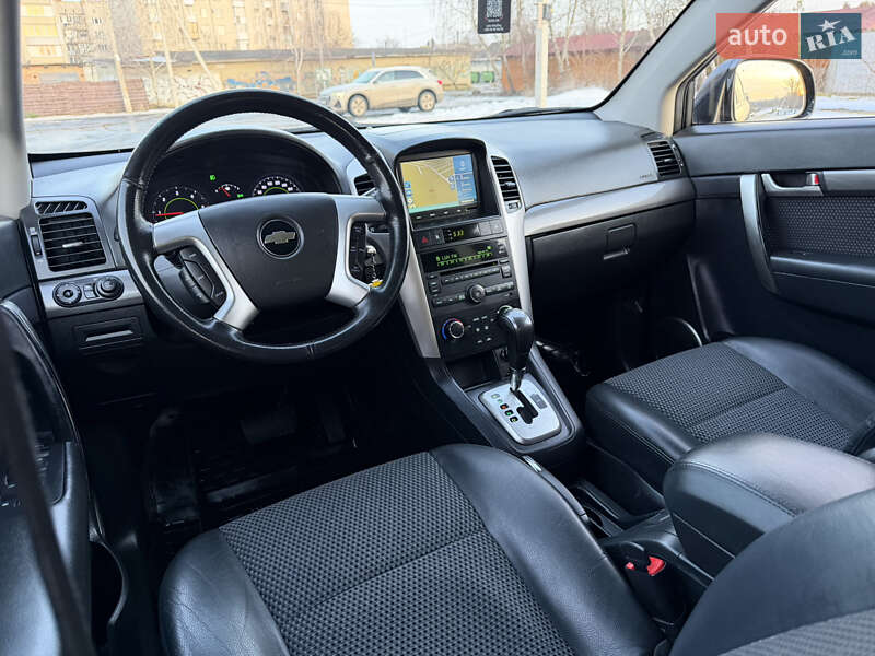 Внедорожник / Кроссовер Chevrolet Captiva 2010 в Здолбунове