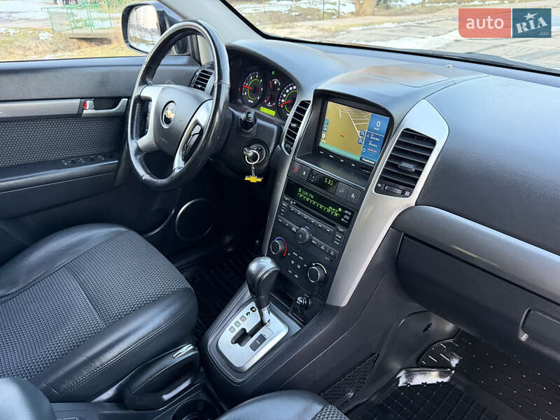 Внедорожник / Кроссовер Chevrolet Captiva 2010 в Здолбунове