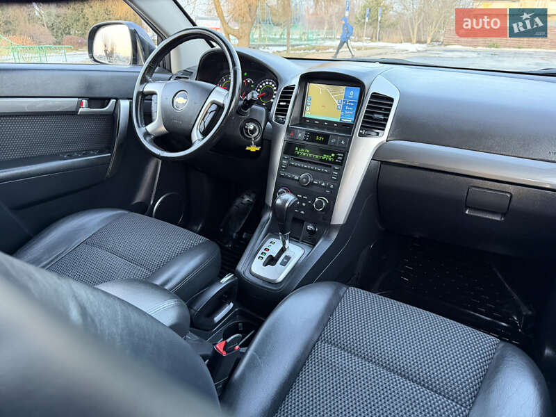Внедорожник / Кроссовер Chevrolet Captiva 2010 в Здолбунове