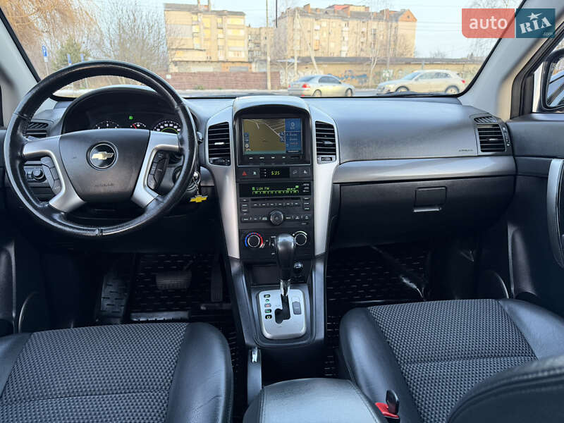 Внедорожник / Кроссовер Chevrolet Captiva 2010 в Здолбунове