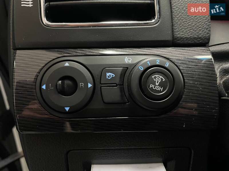 Внедорожник / Кроссовер Chevrolet Captiva 2014 в Киеве