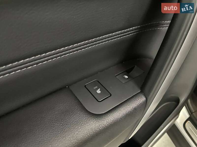 Внедорожник / Кроссовер Chevrolet Captiva 2014 в Киеве