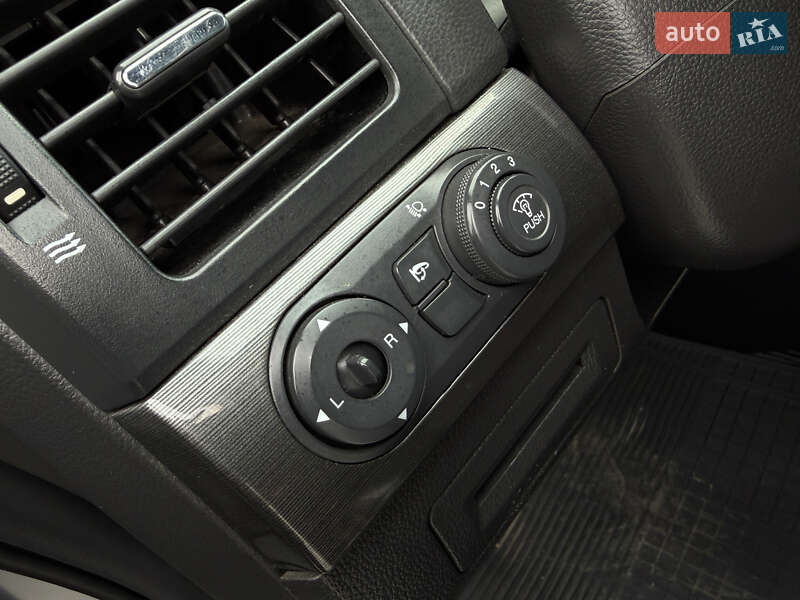 Внедорожник / Кроссовер Chevrolet Captiva 2008 в Дрогобыче