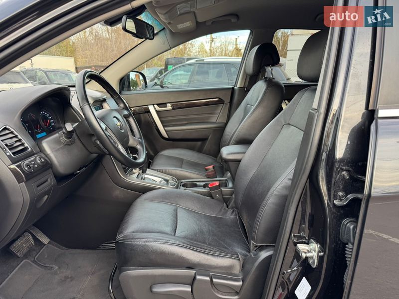 Внедорожник / Кроссовер Chevrolet Captiva 2013 в Дубно