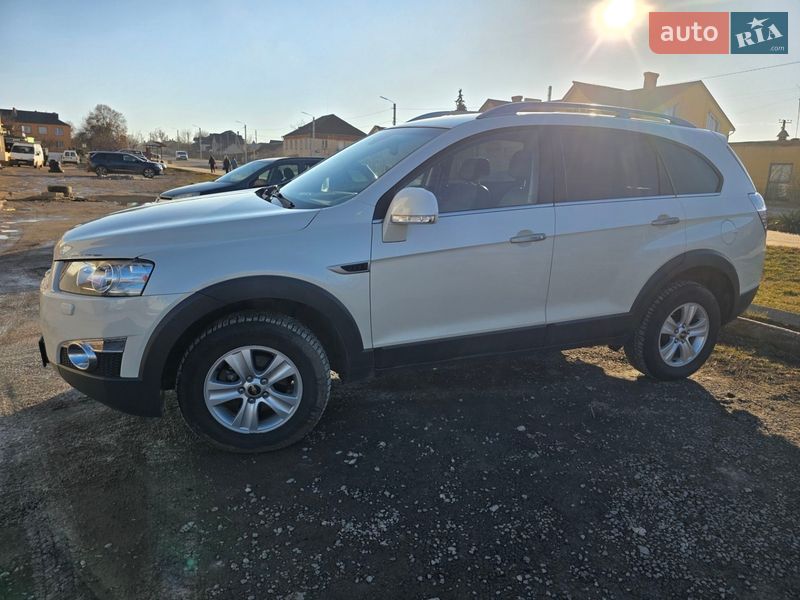 Внедорожник / Кроссовер Chevrolet Captiva 2012 в Дубно фото 3 Внедорожник / Кроссовер Chevrolet Captiva 2012 в Дубно