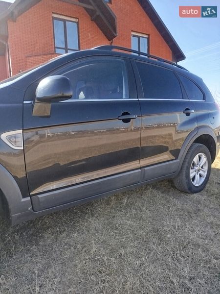 Позашляховик / Кросовер Chevrolet Captiva 2010 в Рівному