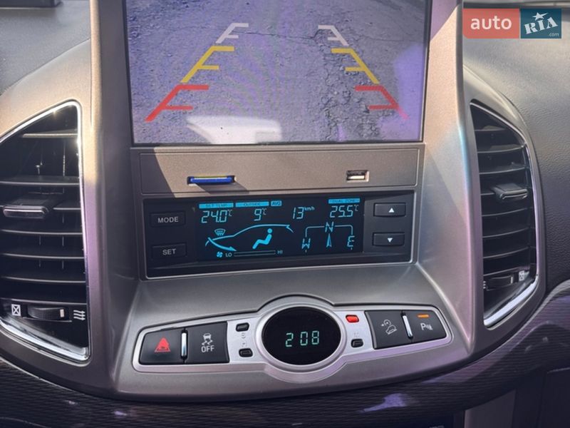 Позашляховик / Кросовер Chevrolet Captiva 2015 в Луцьку