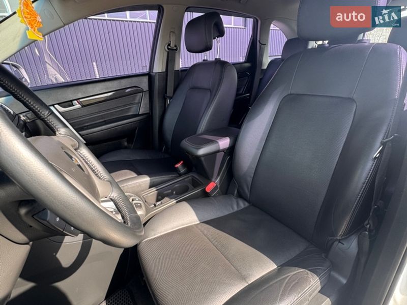 Позашляховик / Кросовер Chevrolet Captiva 2015 в Луцьку