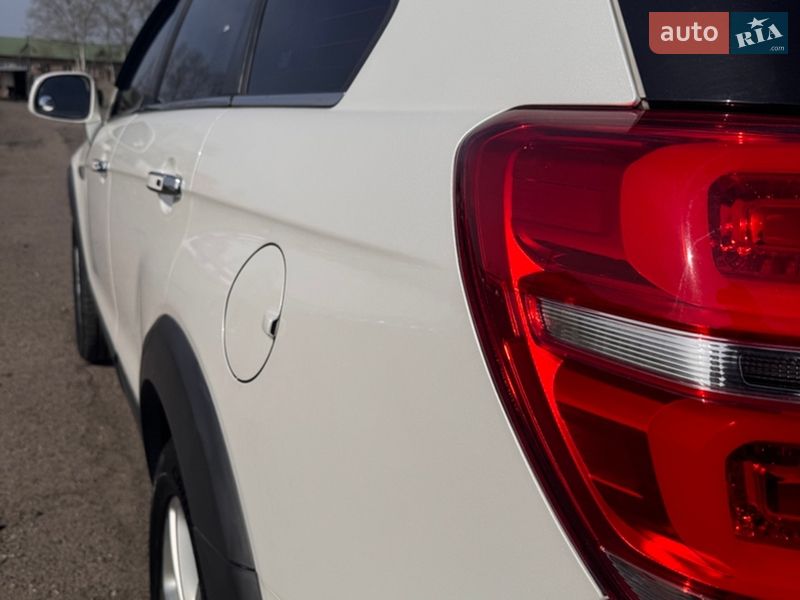 Позашляховик / Кросовер Chevrolet Captiva 2015 в Луцьку