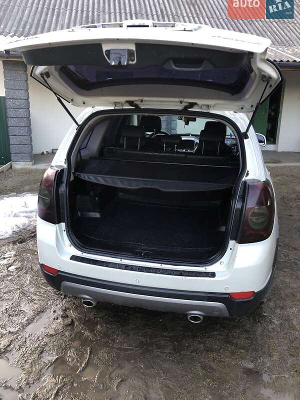 Позашляховик / Кросовер Chevrolet Captiva 2011 в Золочеві