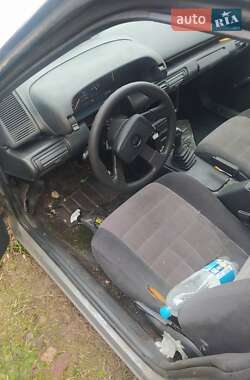 Седан Chevrolet Cavalier 1994 в 