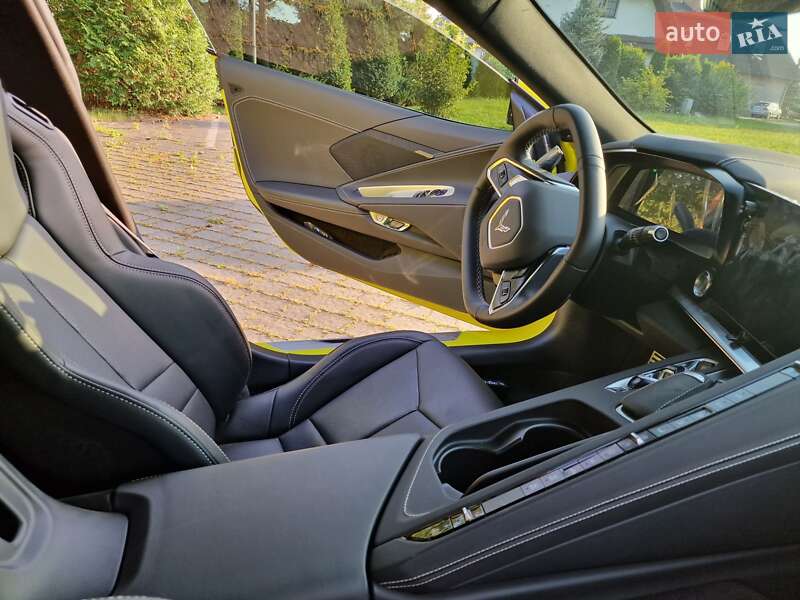 Кабріолет Chevrolet Corvette 2022 в Івано-Франківську