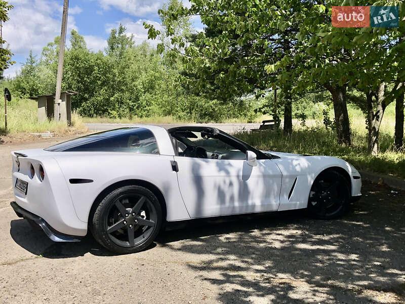 Кабриолет Chevrolet Corvette 2006 в Дрогобыче