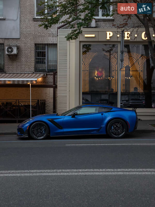 Купе Chevrolet Corvette 2019 в Киеве