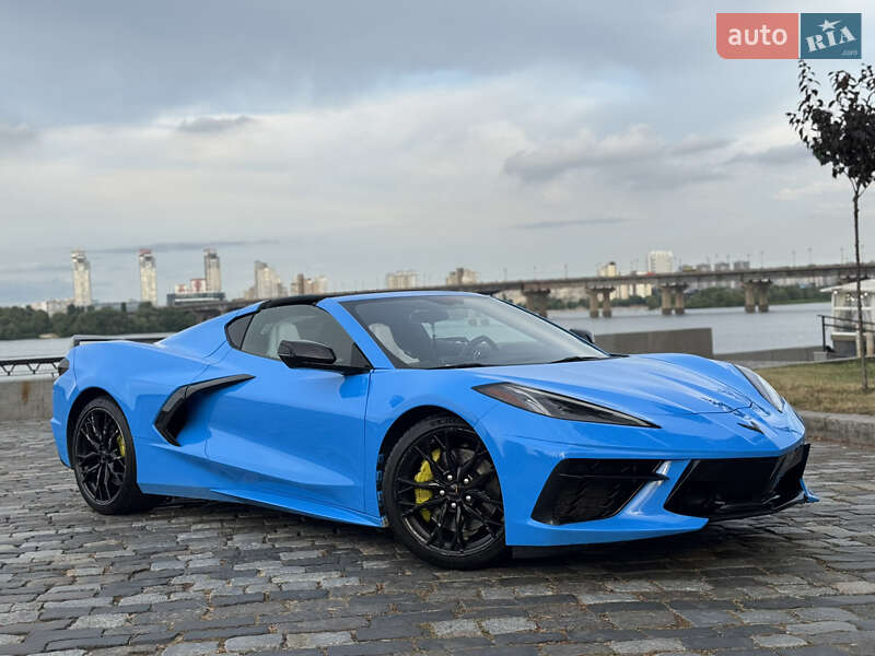 Кабриолет Chevrolet Corvette 2022 в Киеве