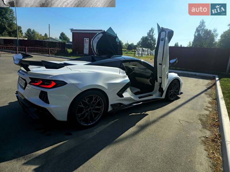 Кабриолет Chevrolet Corvette 2022 в Киеве