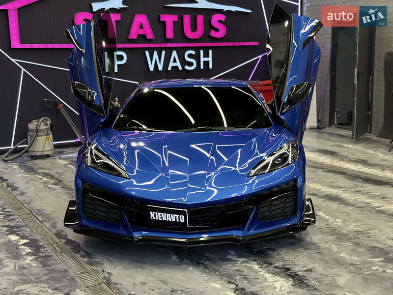 Кабриолет Chevrolet Corvette 2023 в Киеве