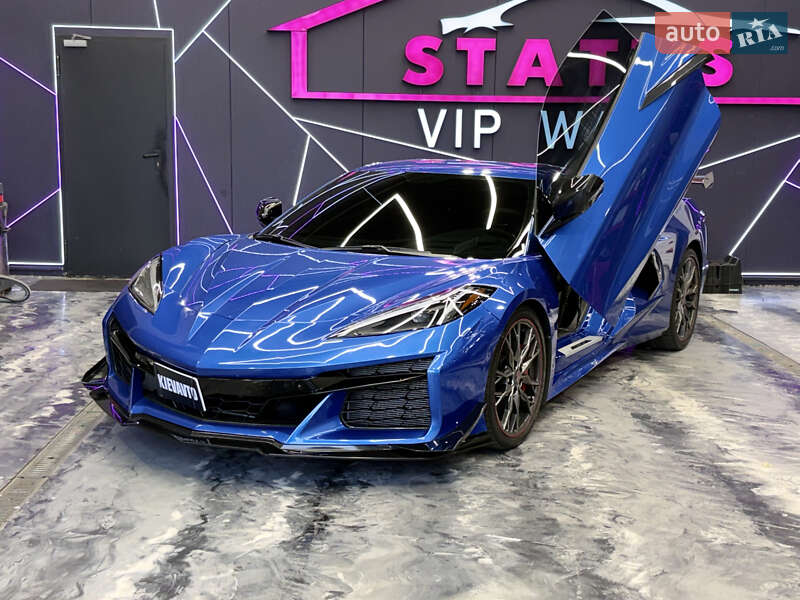 Кабриолет Chevrolet Corvette 2023 в Киеве