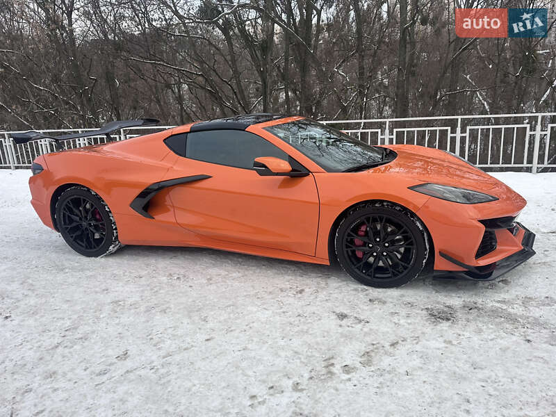 Кабриолет Chevrolet Corvette 2022 в Киеве фото 11 Кабриолет Chevrolet Corvette 2022 в Киеве