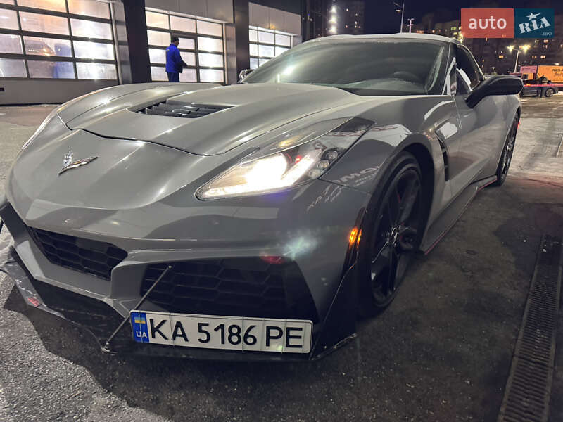Кабриолет Chevrolet Corvette 2016 в Киеве