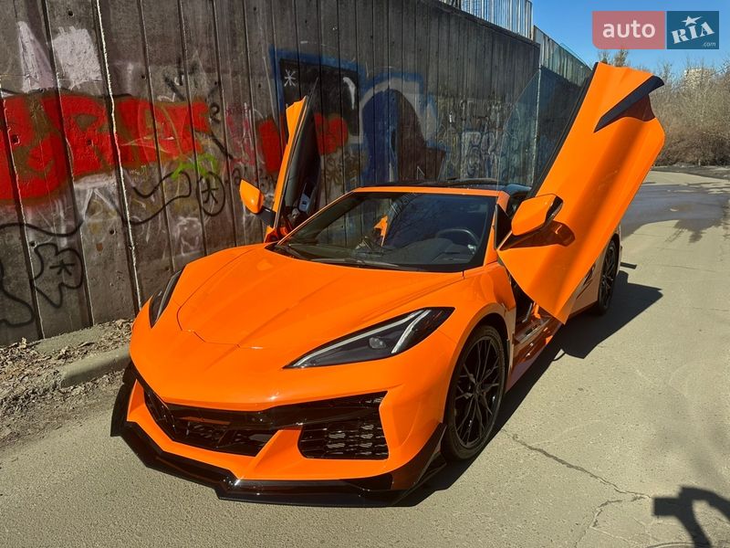 Кабриолет Chevrolet Corvette 2022 в Киеве