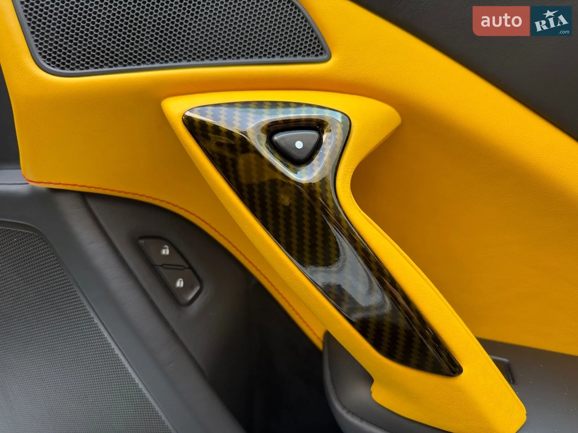 2014 Chevrolet Corvette - мініатюра 16