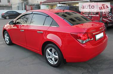 Седан Chevrolet Cruze 2011 в Луганске