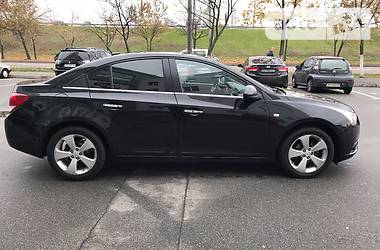 Седан Chevrolet Cruze 2010 в Киеве