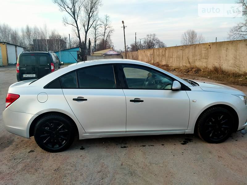 Седан Chevrolet Cruze 2011 в Житомирі фото 5 Седан Chevrolet Cruze 2011 в Житомирі