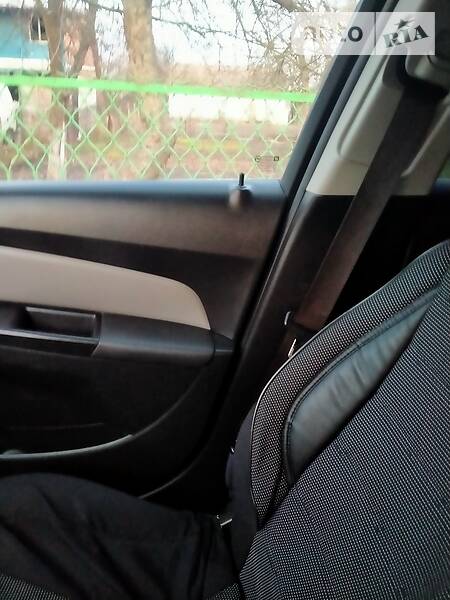 Седан Chevrolet Cruze 2011 в Житомирі фото 19 Седан Chevrolet Cruze 2011 в Житомирі