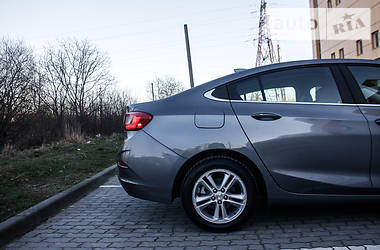 Седан Chevrolet Cruze 2018 в Львові