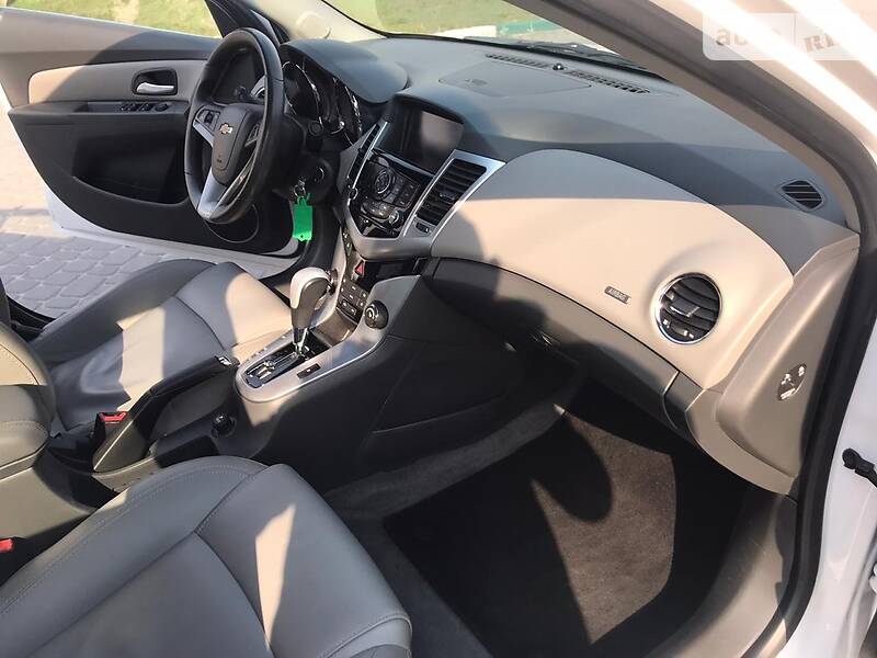 Седан Chevrolet Cruze 2010 в Бродах