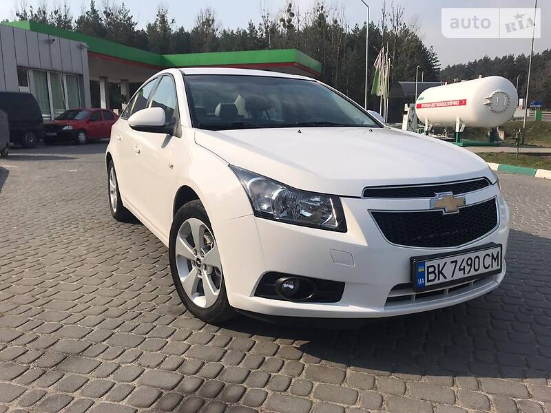 Седан Chevrolet Cruze 2010 в Бродах