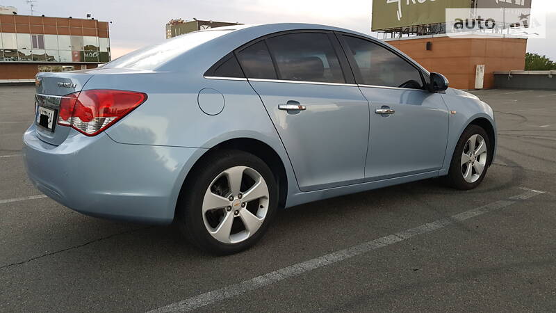 Седан Chevrolet Cruze 2008 в Києві