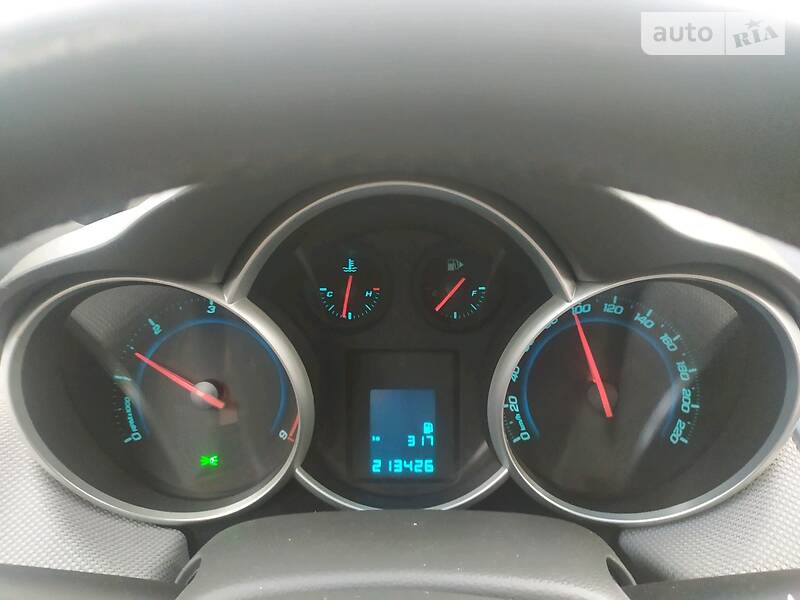 Седан Chevrolet Cruze 2010 в Радехові