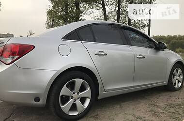 Седан Chevrolet Cruze 2010 в Днепре